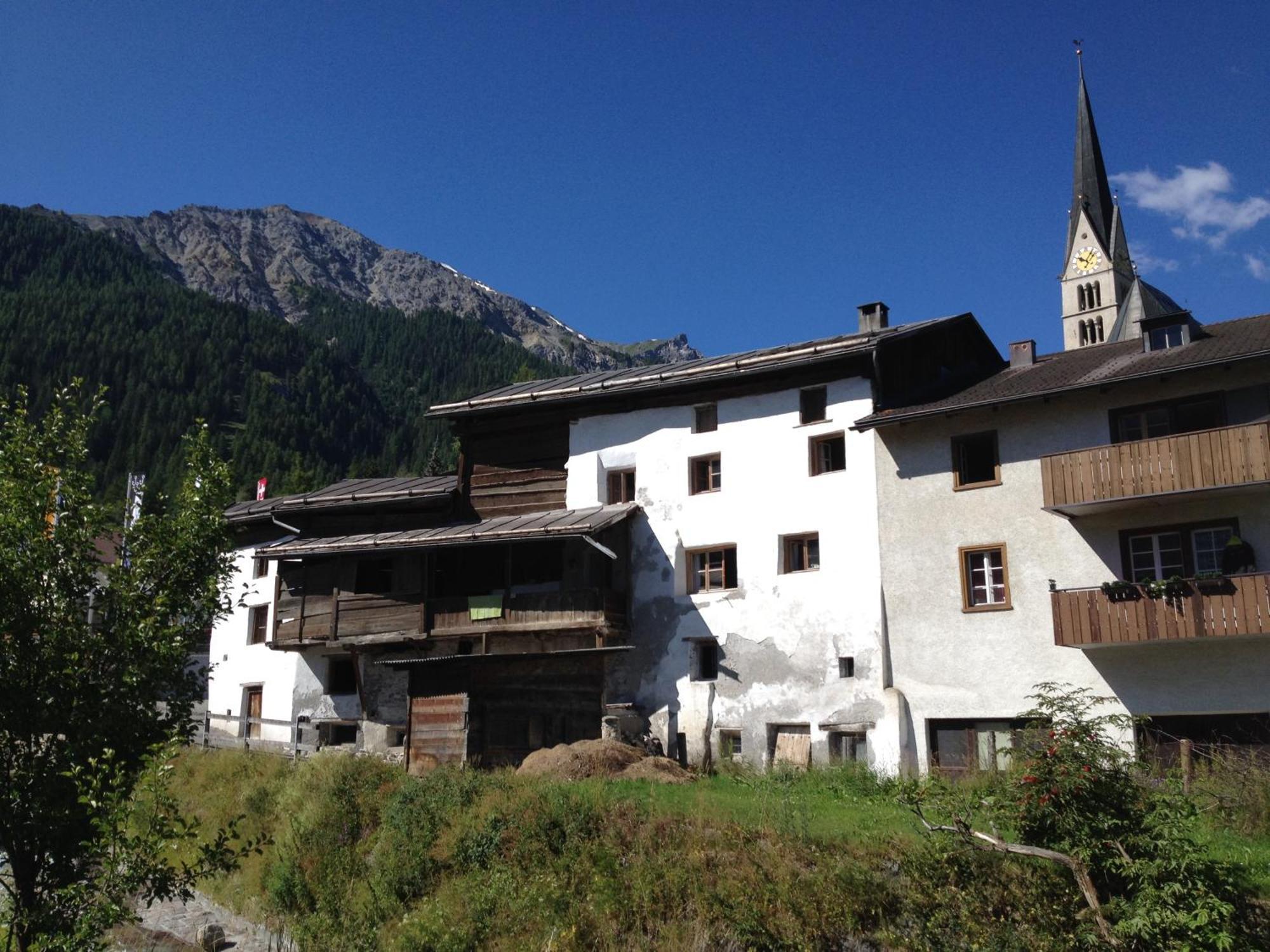 Chasa Jaro Bed & Breakfast Santa Maria Val Muestair Dış mekan fotoğraf